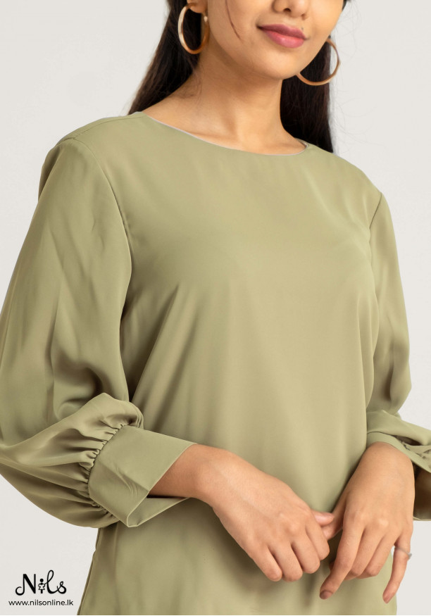 TATUM APPLE GREEN LARGE SLEEVE TOP